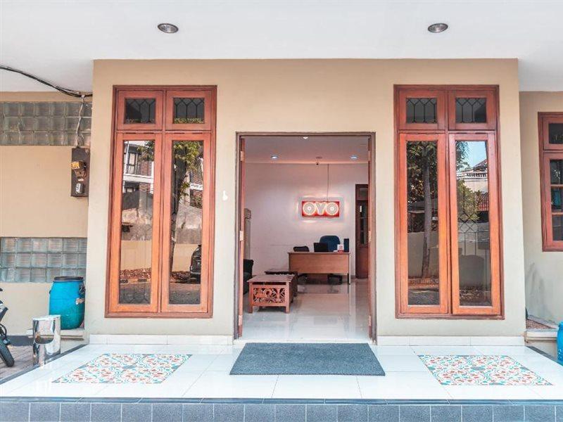 Oyo 1990 Kost Kuningan Executive Boading House Setiabudi Jakarta Exterior foto