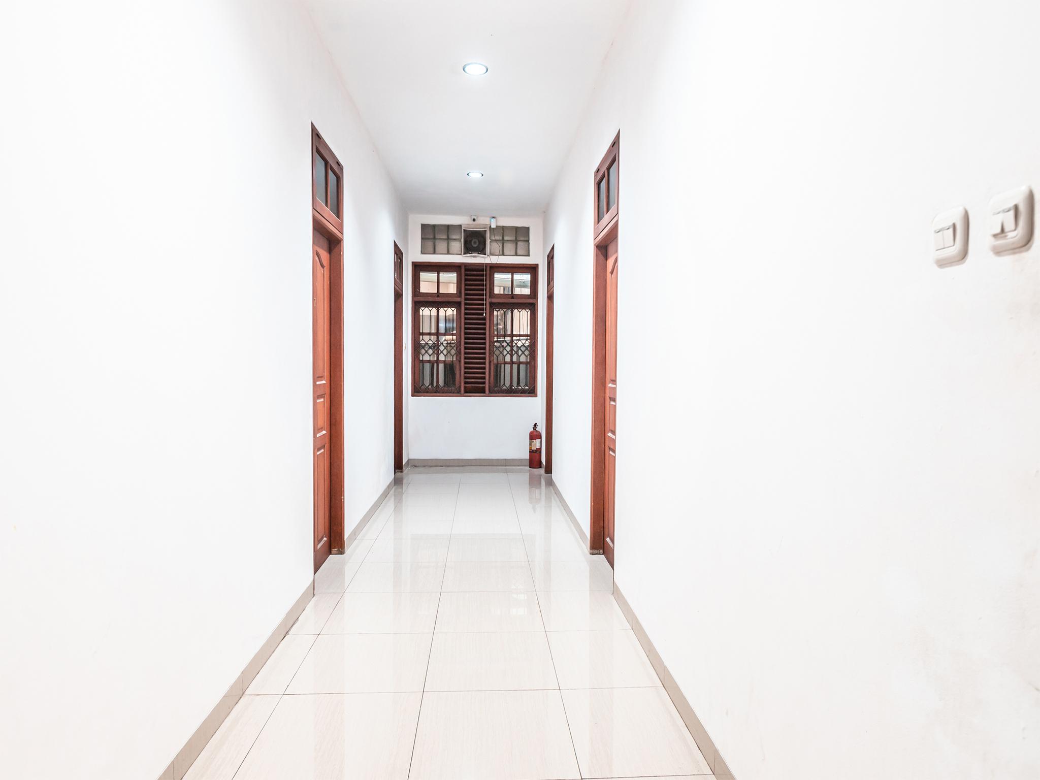 Oyo 1990 Kost Kuningan Executive Boading House Setiabudi Jakarta Exterior foto