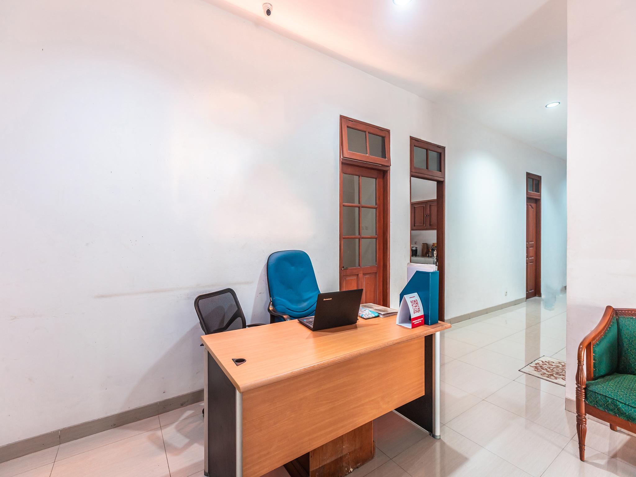 Oyo 1990 Kost Kuningan Executive Boading House Setiabudi Jakarta Exterior foto
